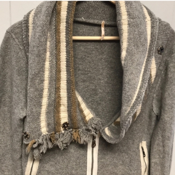 Free People Wool Grey Sweater - Picture 2 of 5